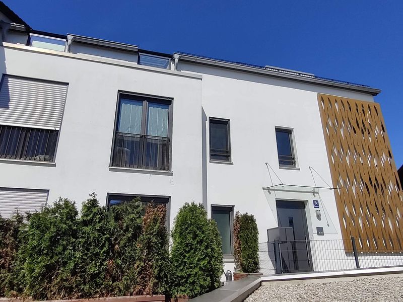 Attraktive 3-Zimmer-Wohnung mit sonniger Dachterrasse in Ebersberg